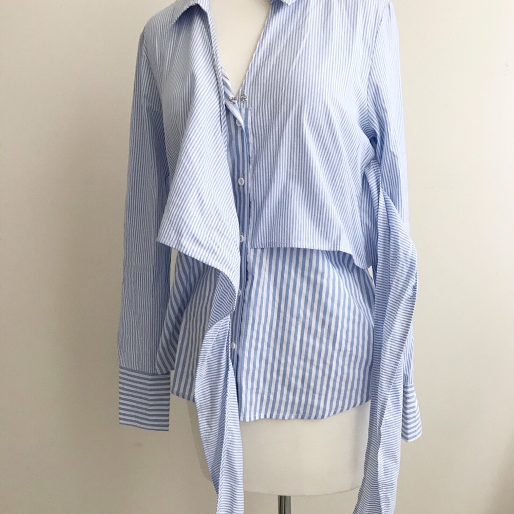 ROMEO + JULIET COUTURE Striped Tie Front Top - Picture 6 of 8
